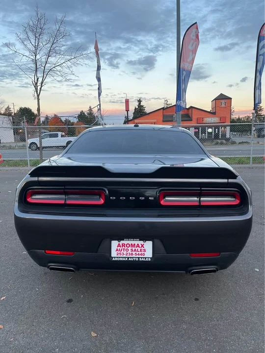 2015 Dodge Challenger 3rd Gen - Image 5 of 10