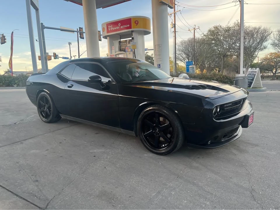 2015 Dodge Challenger 3rd Gen - Image 2 of 3