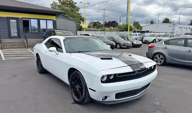 2015 Dodge Challenger SXT Coupe 2D