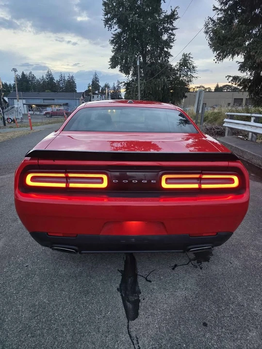 2015 Dodge Challenger 3rd Gen - Image 5 of 17