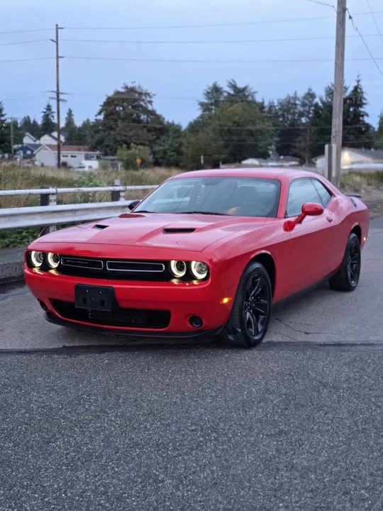2015 Dodge Challenger 3rd Gen - Image 2 of 17