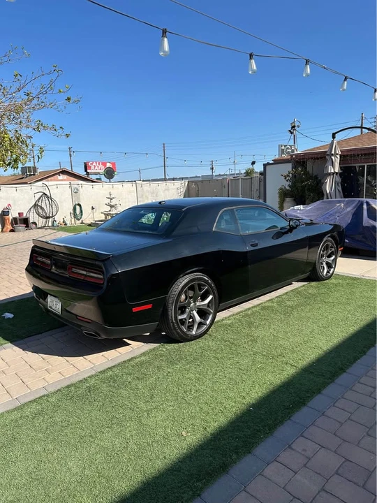 2015 Dodge Challenger 3rd Gen - Image 4 of 10