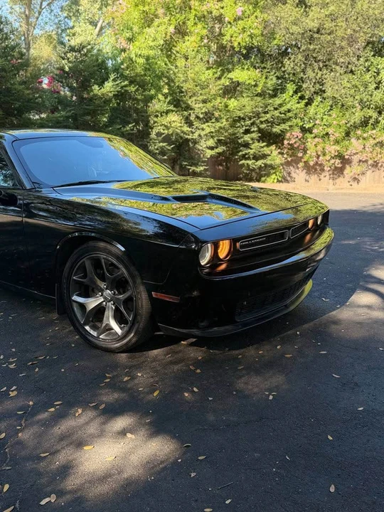 2015 Dodge Challenger 3rd Gen - Image 2 of 10