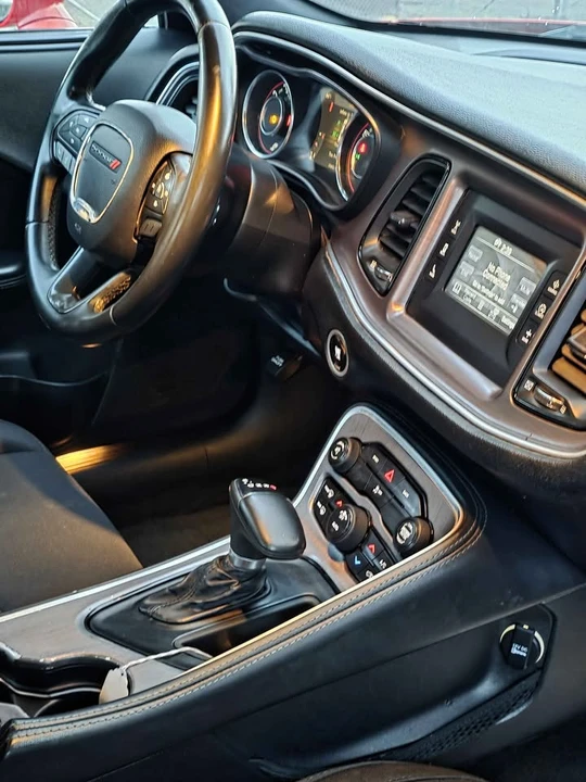 2015 Dodge Challenger 3rd Gen - Image 15 of 17