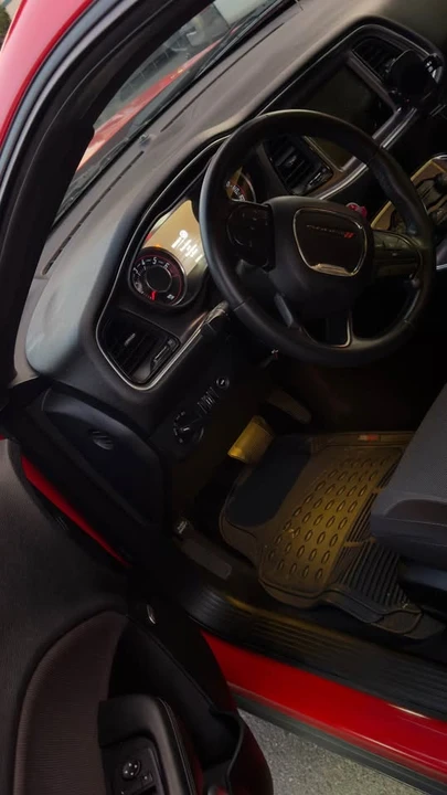 2015 Dodge Challenger 3rd Gen - Image 16 of 20