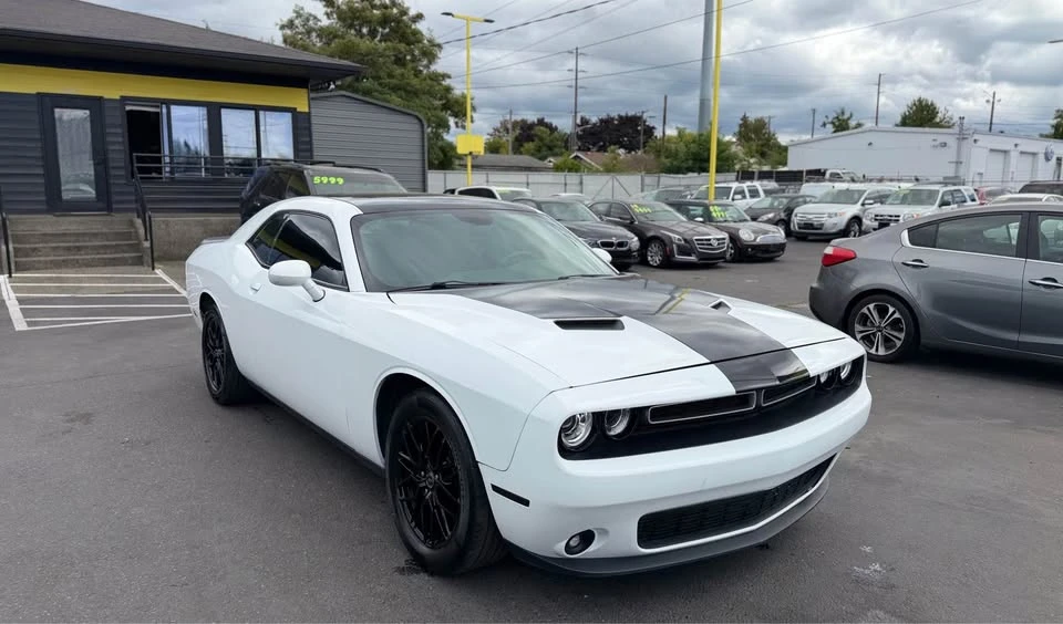 2015 Dodge Challenger 3rd Gen - Image 2 of 18