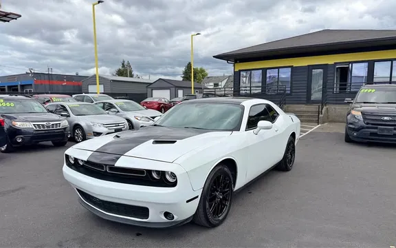 2015 Dodge Challenger SXT Coupe 2D