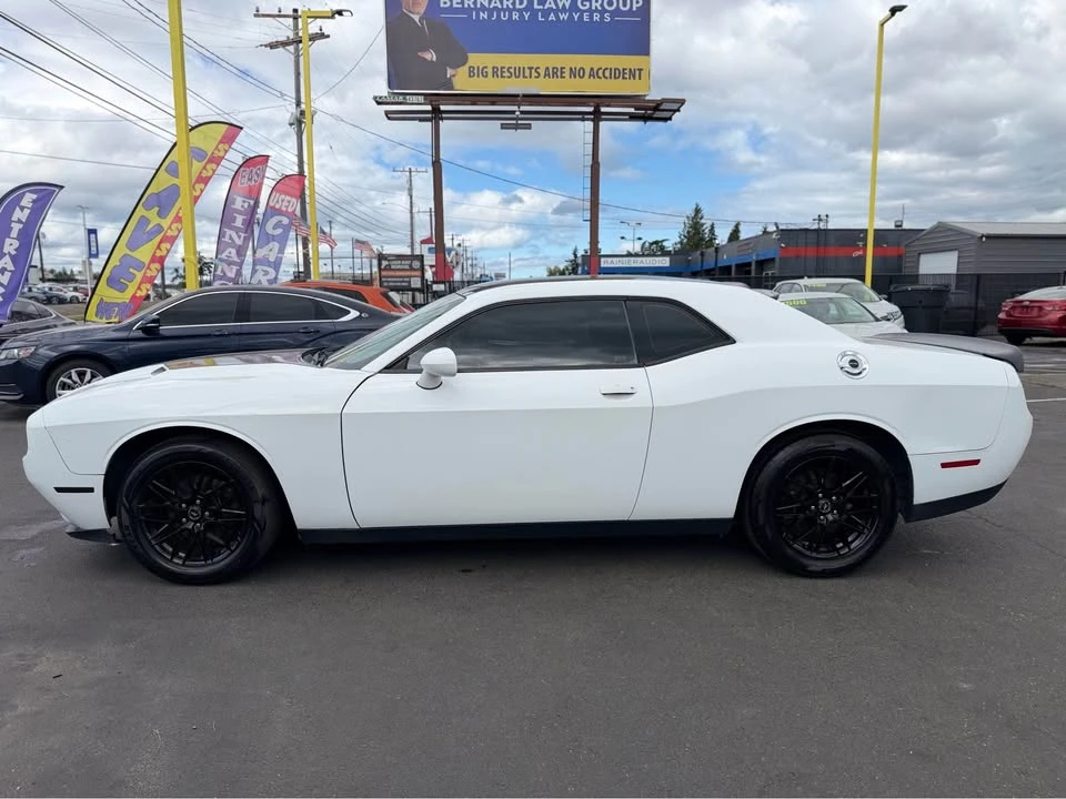 2015 Dodge Challenger 3rd Gen - Image 7 of 18