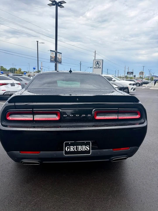 2015 Dodge Challenger 3rd Gen - Image 4 of 8