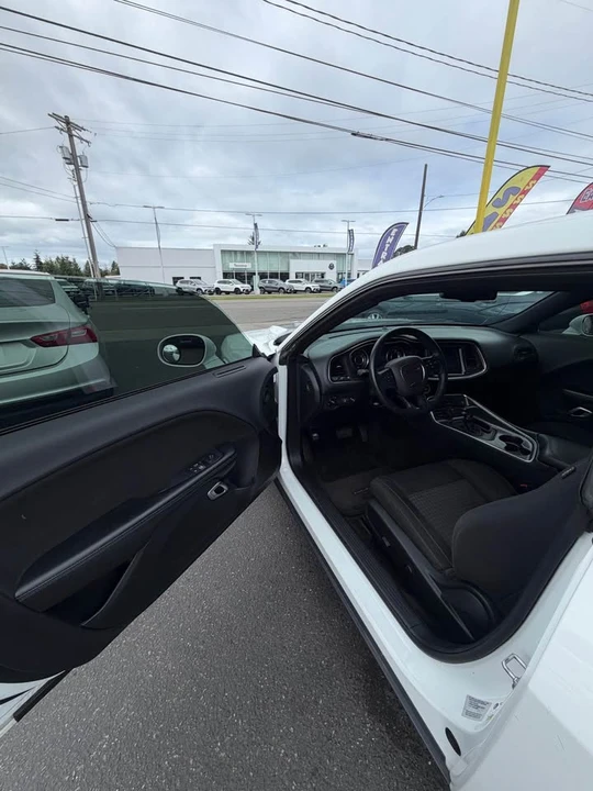 2015 Dodge Challenger 3rd Gen - Image 11 of 18