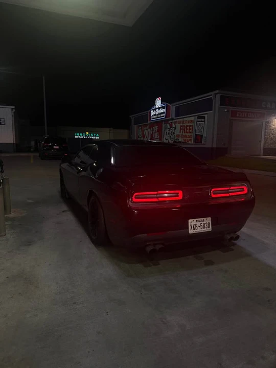 2015 Dodge Challenger 3rd Gen - Image 10 of 11