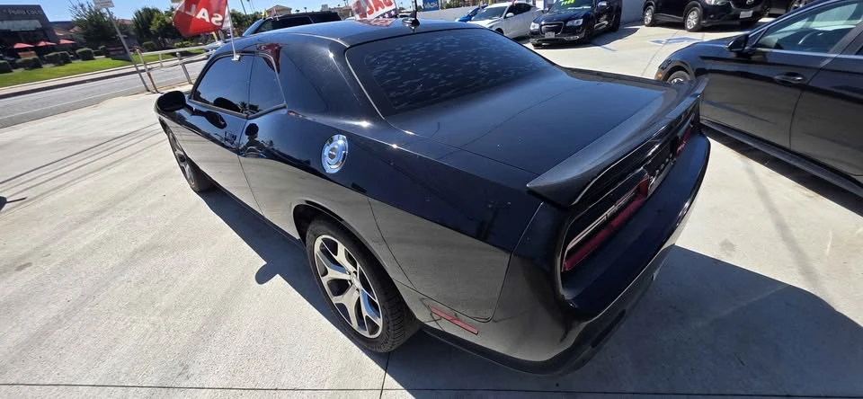 2015 Dodge Challenger 3rd Gen - Image 5 of 15