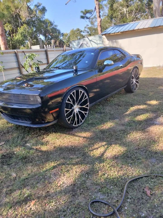 2015 Dodge Challenger 3rd Gen - Image 9 of 12