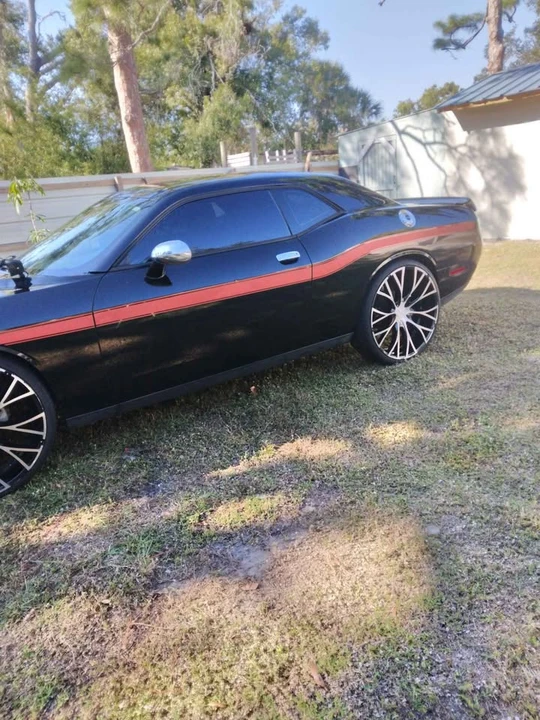 2015 Dodge Challenger 3rd Gen - Image 11 of 12