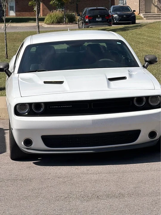 2015 Dodge Challenger 3rd Gen - Image 2 of 3