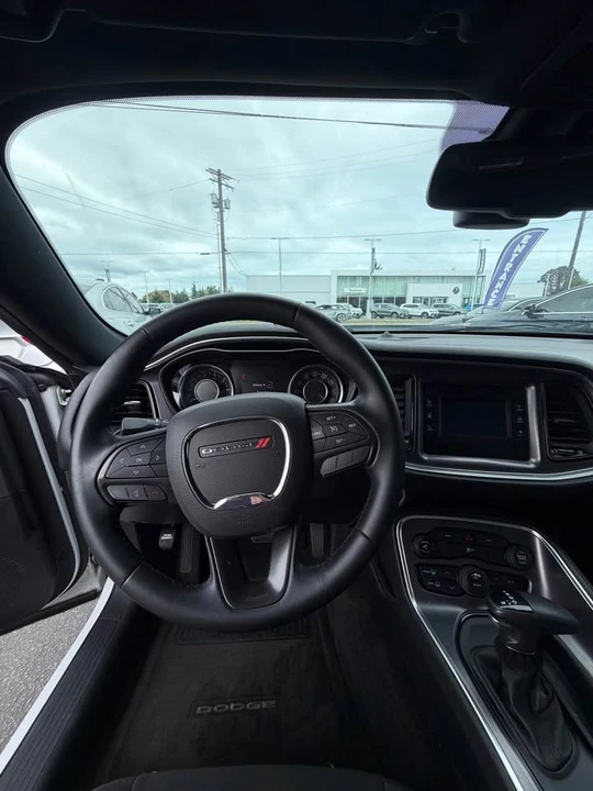 2015 Dodge Challenger 3rd Gen - Image 13 of 17