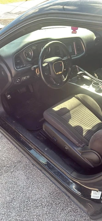 2015 Dodge Challenger 3rd Gen - Image 3 of 4