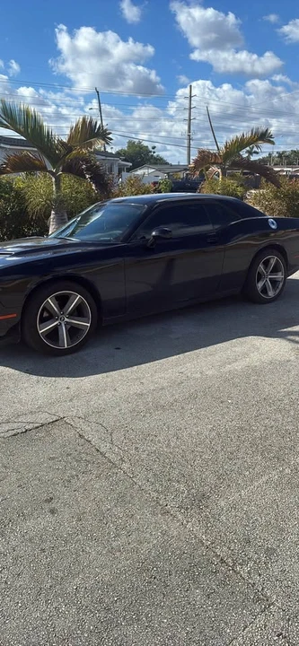 2015 Dodge Challenger 3rd Gen - Image 2 of 4