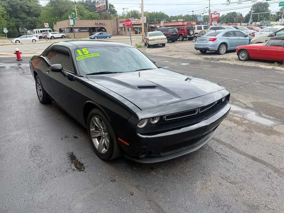 2015 Dodge Challenger 3rd Gen - Image 2 of 8