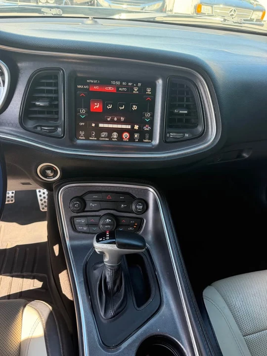 2015 Dodge Challenger 3rd Gen - Image 13 of 18