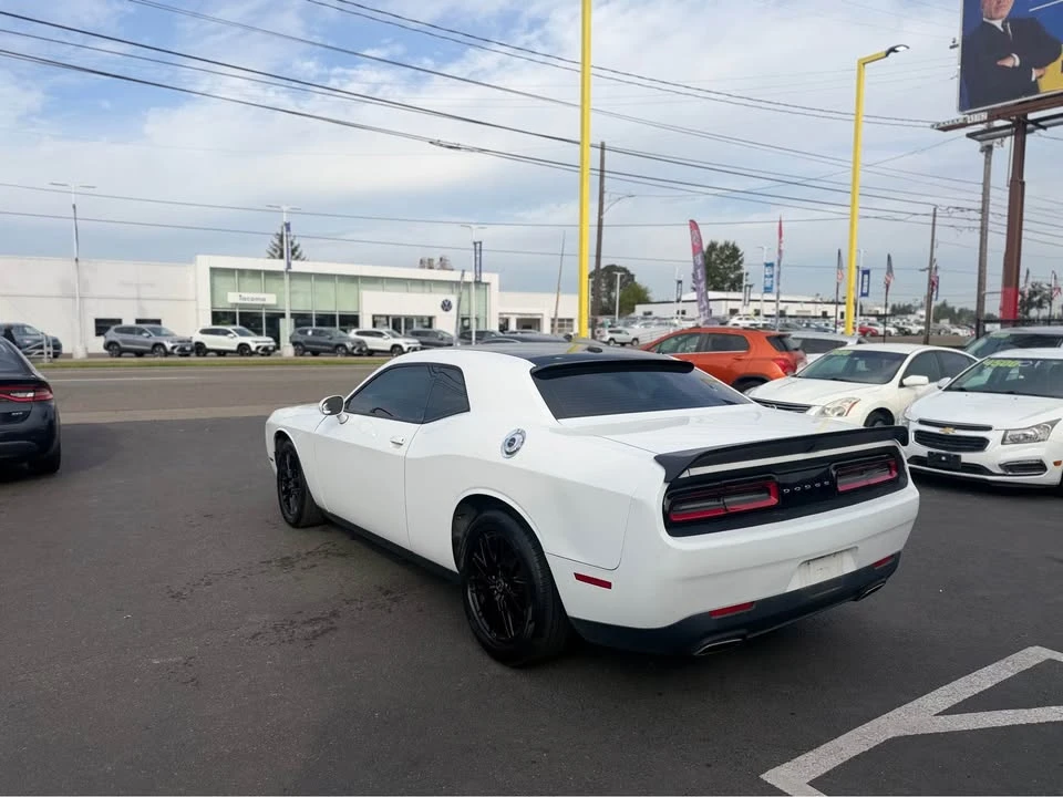 2015 Dodge Challenger 3rd Gen - Image 7 of 17