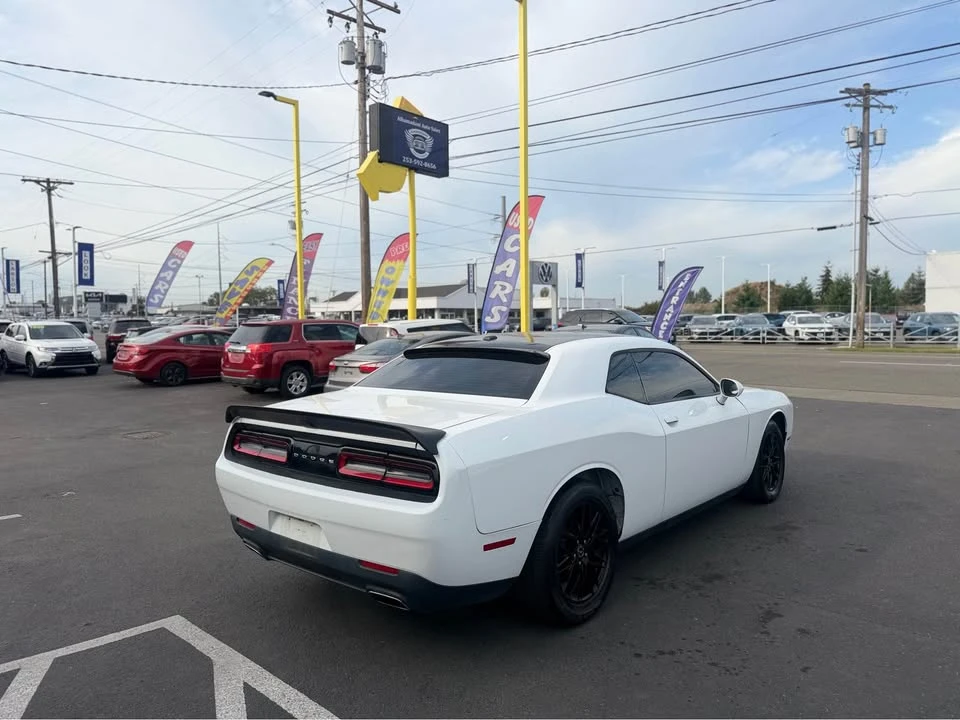 2015 Dodge Challenger 3rd Gen - Image 5 of 15