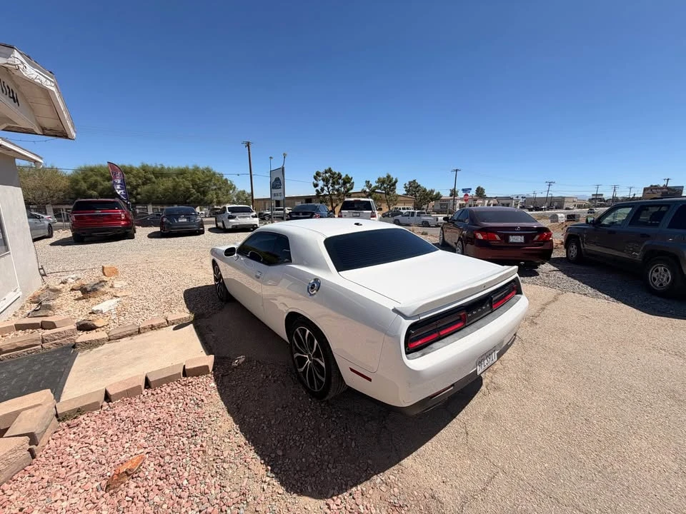 2015 Dodge Challenger 3rd Gen - Image 9 of 13