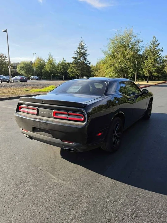 2015 Dodge Challenger 3rd Gen - Image 6 of 12