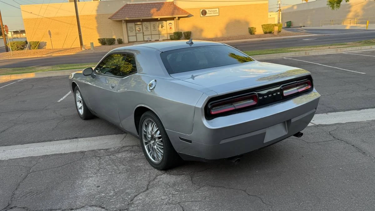 2015 Dodge Challenger 3rd Gen - Image 5 of 10