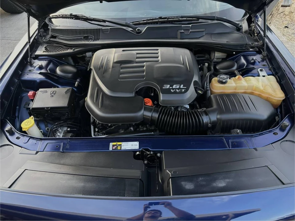 2015 Dodge Challenger 3rd Gen - Image 5 of 8