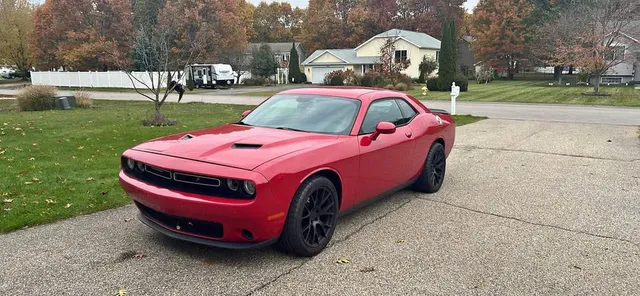 2015 Dodge Challenger SXT