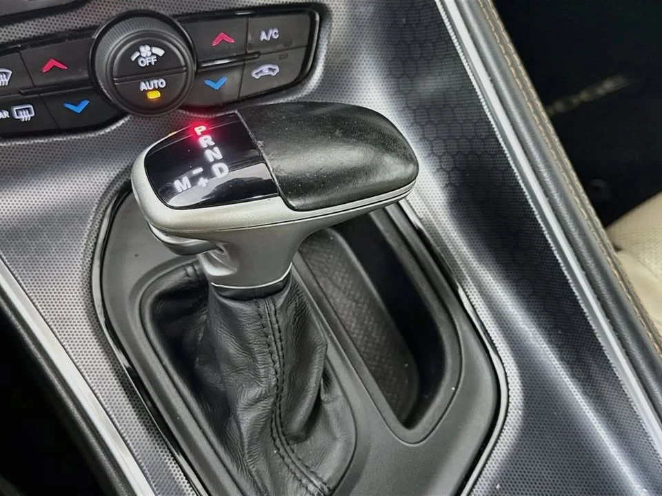 2015 Dodge Challenger 3rd Gen - Image 17 of 20
