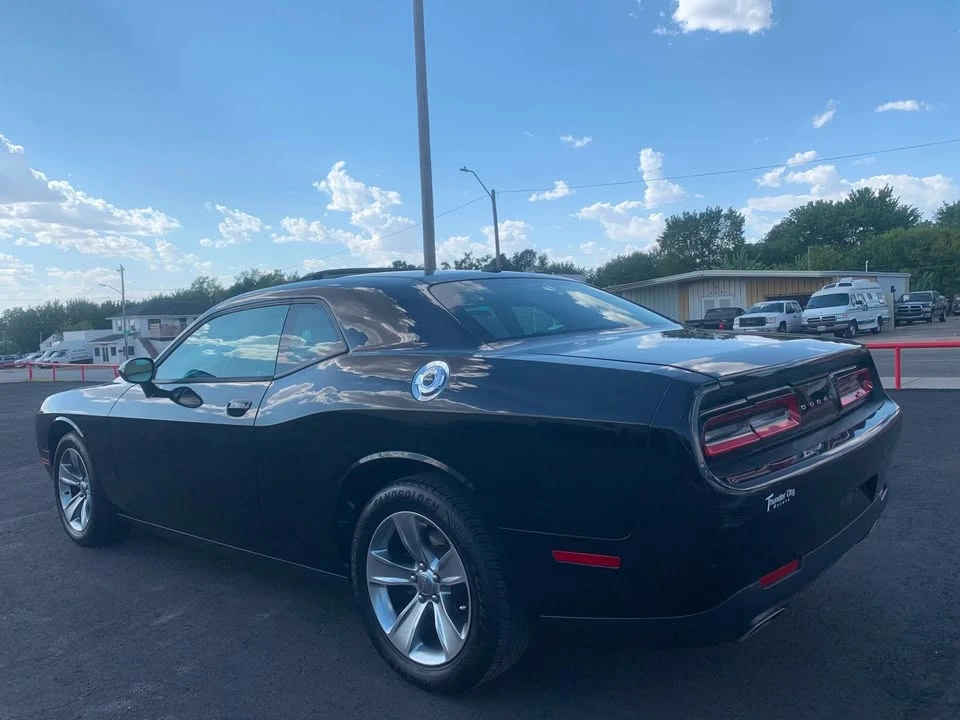 2015 Dodge Challenger 3rd Gen - Image 4 of 9
