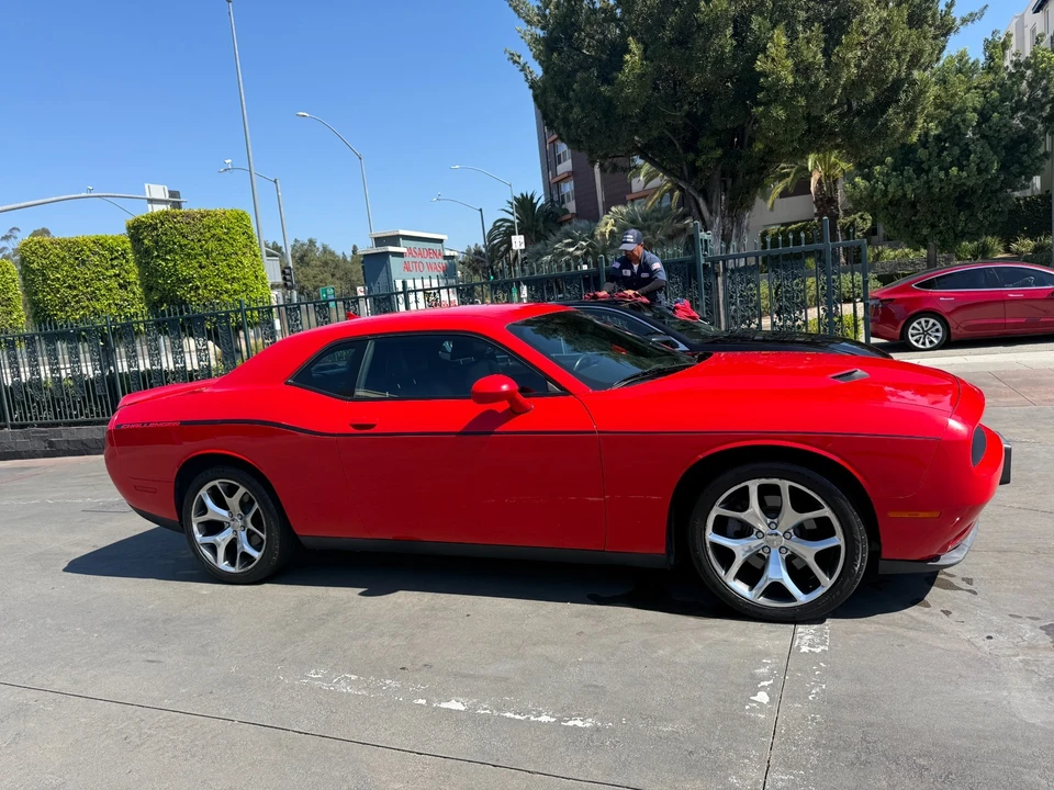 2015 Dodge Challenger 3rd Gen - Image 2 of 7