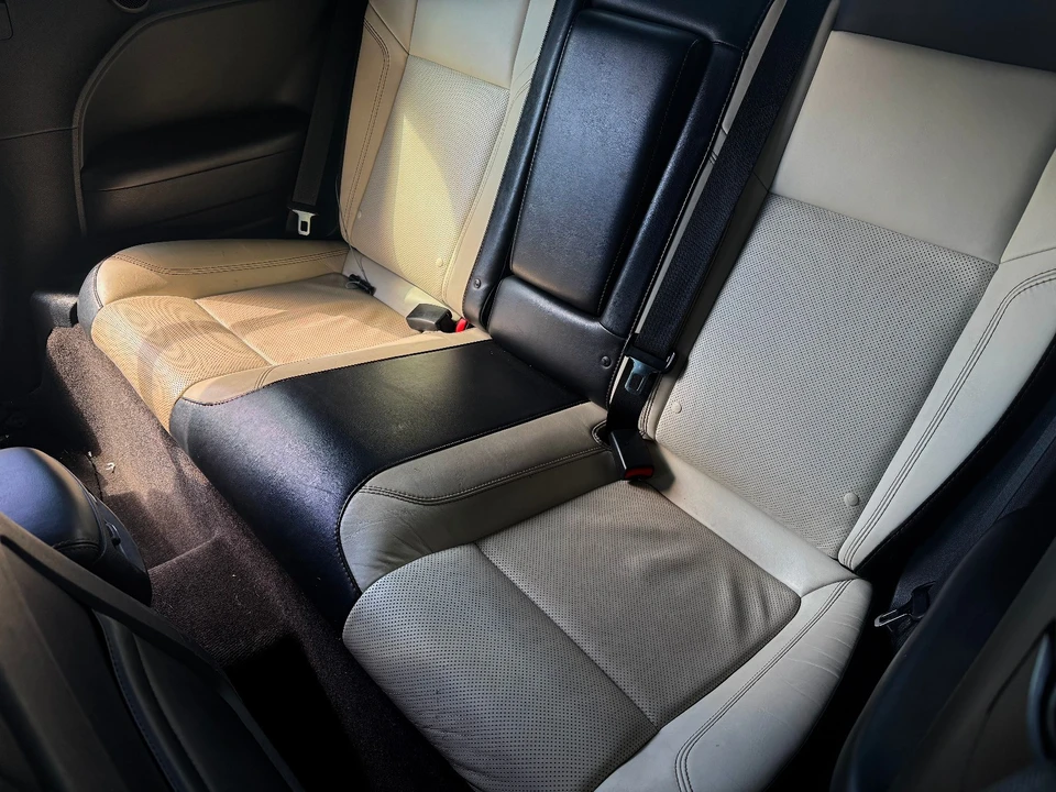 2015 Dodge Challenger 3rd Gen - Image 11 of 15