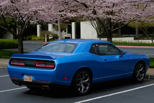 2015 Dodge Challenger SXT PLUS