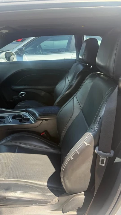 2015 Dodge Challenger 3rd Gen - Image 9 of 14