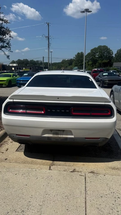 2015 Dodge Challenger 3rd Gen - Image 4 of 14