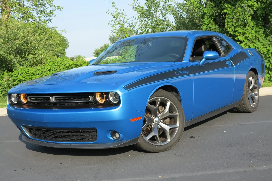 2015 Dodge Challenger 3rd Gen - Image 2 of 31