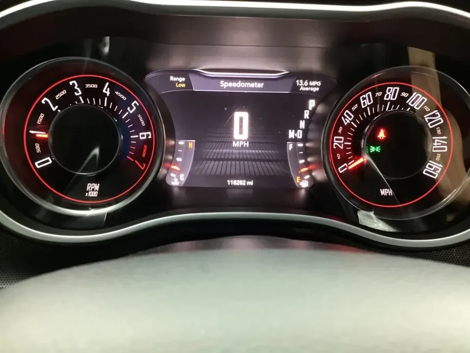 2015 Dodge Challenger 3rd Gen - Image 11 of 16