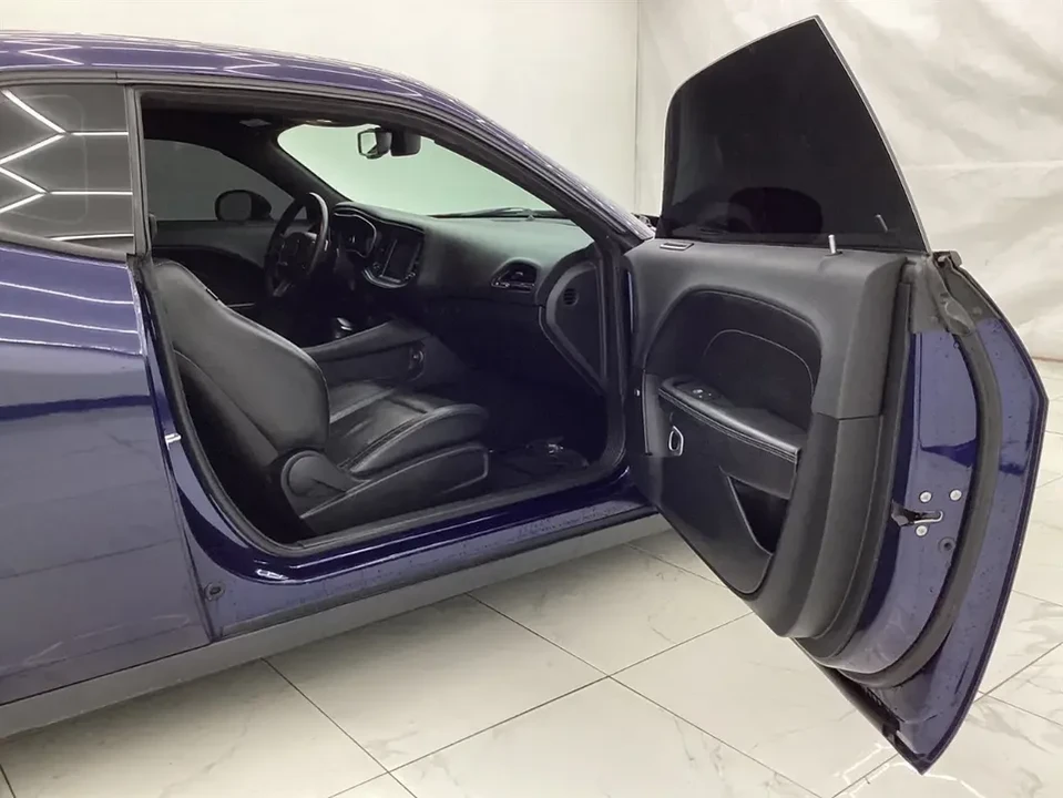 2015 Dodge Challenger 3rd Gen - Image 8 of 16