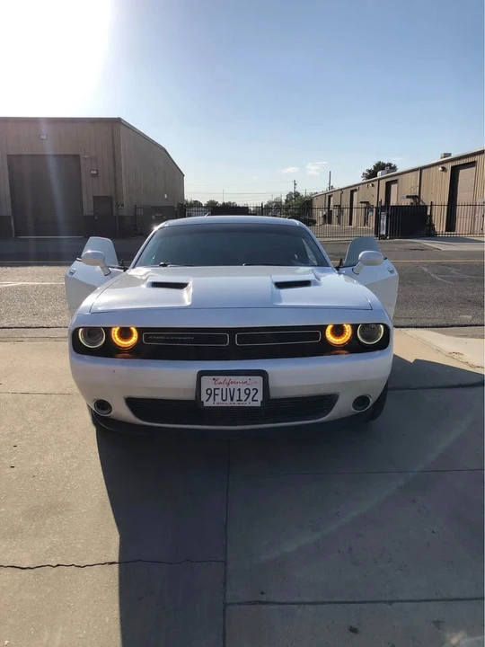 2015 Dodge Challenger 3rd Gen - Image 2 of 9