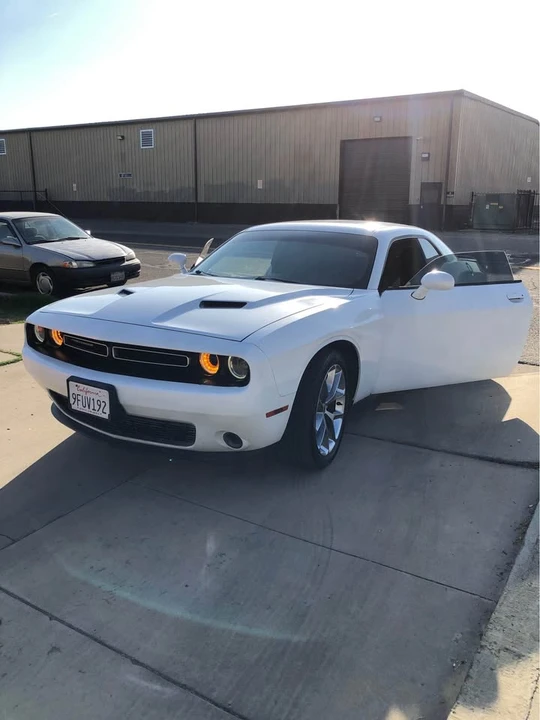2015 Dodge Challenger 3rd Gen - Image 3 of 9
