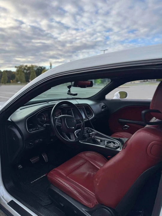 2015 Dodge Challenger 3rd Gen - Image 5 of 12
