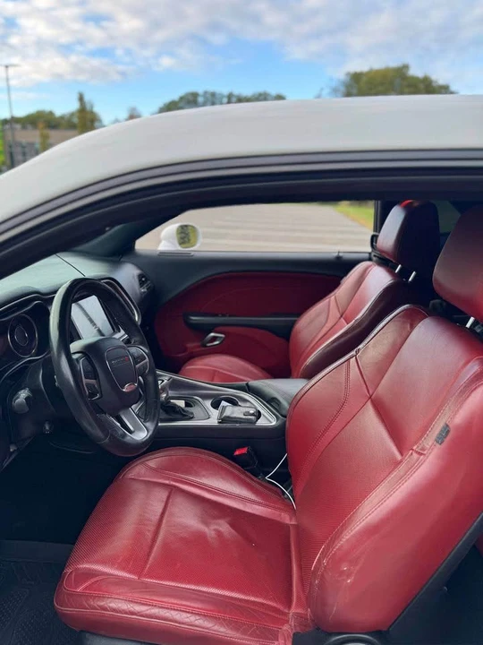 2015 Dodge Challenger 3rd Gen - Image 9 of 12