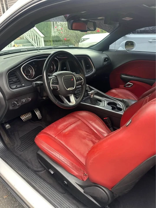 2015 Dodge Challenger 3rd Gen - Image 6 of 9