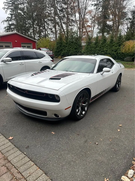 2015 Dodge Challenger 3rd Gen - Image 2 of 9