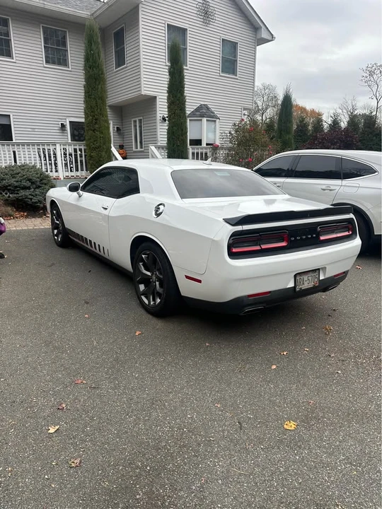 2015 Dodge Challenger 3rd Gen - Image 3 of 9