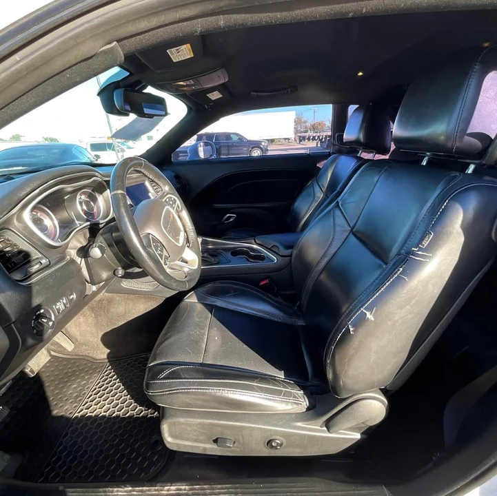 2015 Dodge Challenger 3rd Gen - Image 5 of 8