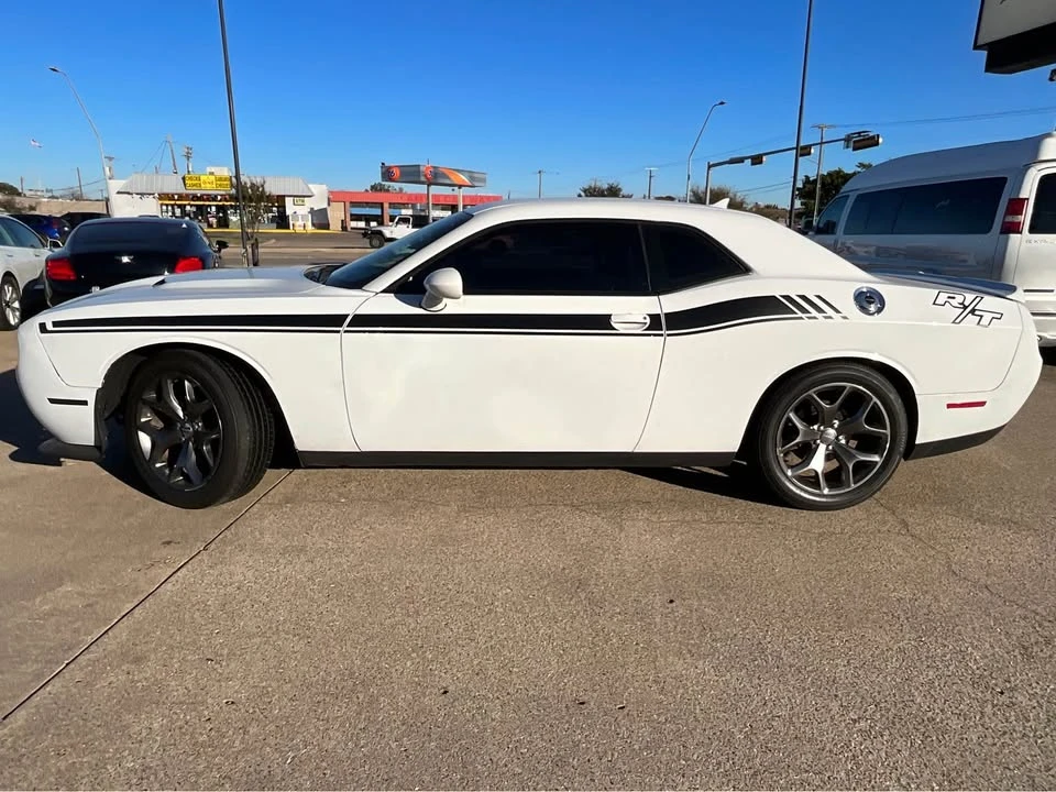 2015 Dodge Challenger 3rd Gen - Image 4 of 8